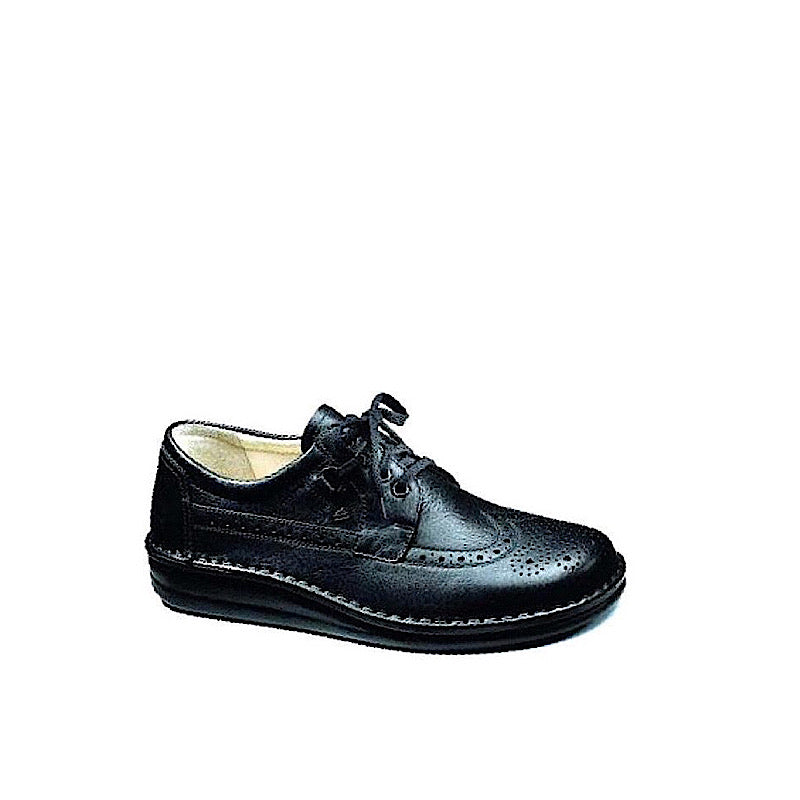 Chaussures Finn Comfort pour hommes modèle York en cuir noir.