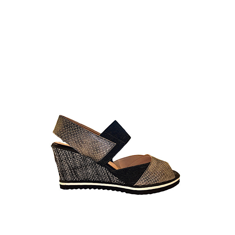 Asensio 3071 sandals in silver gray leather. 