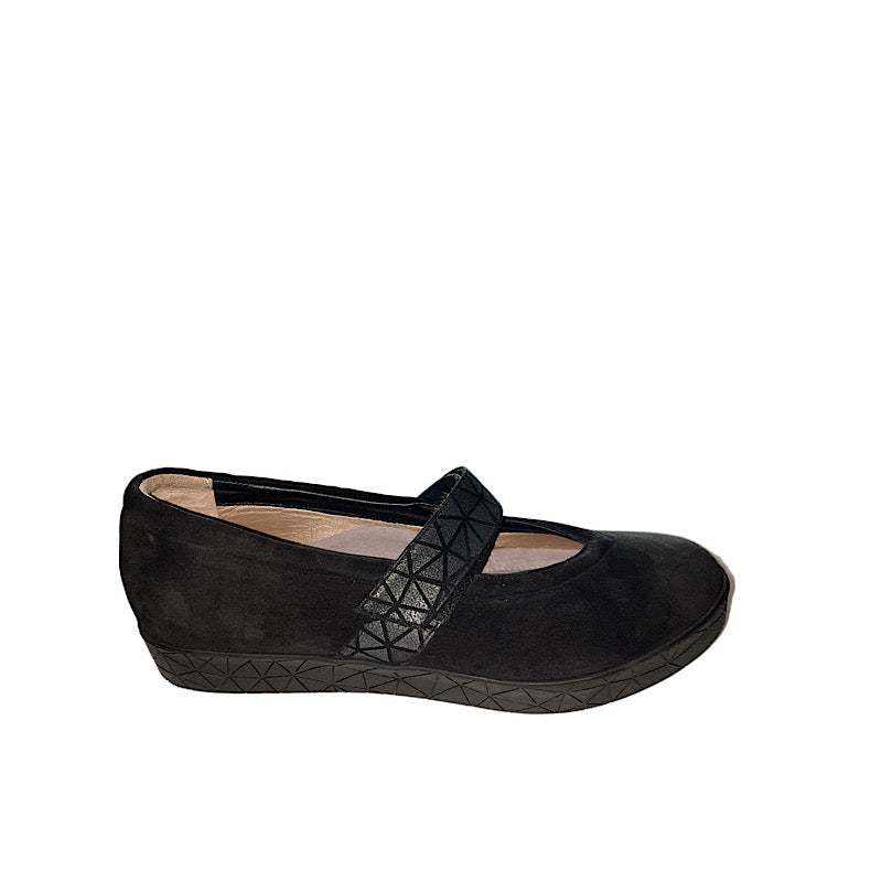 Beautifeel Aizi shoes in black suede.