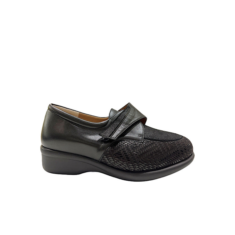 Chaussures Alviflex 7986 en cuir noir extensile.