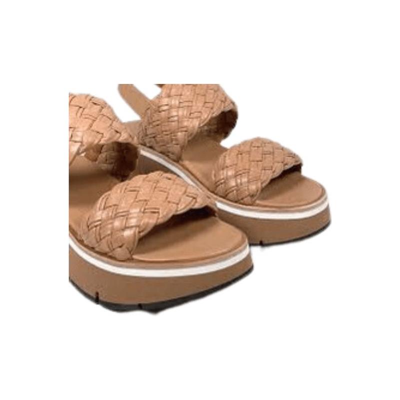 Sandales en cuir beige, fabriquées en Espagne.