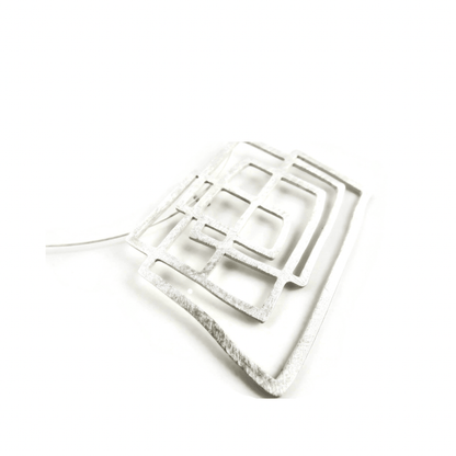 Collier abstrait en argent. - Boutique Prestige